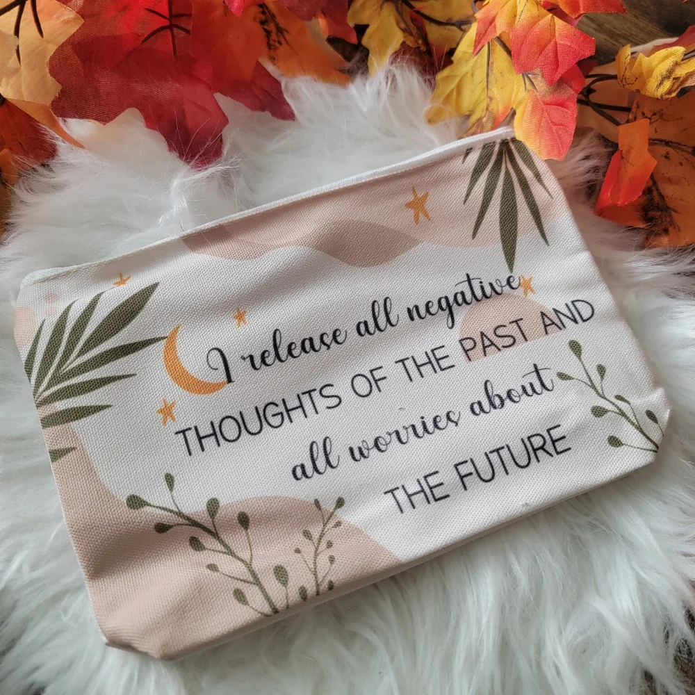 4/28 Cosmetic Pouch / Essential Pouch Storage Organizer